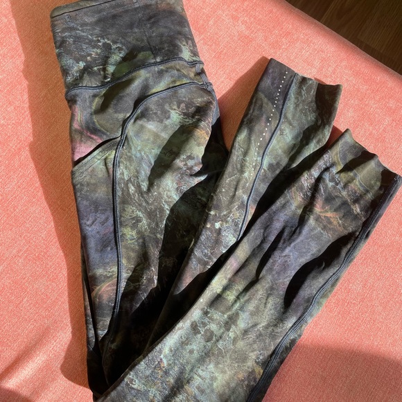 Lululemon Fast & Free 7/8 - size 4 - Radiant Multi - Picture 2 of 6